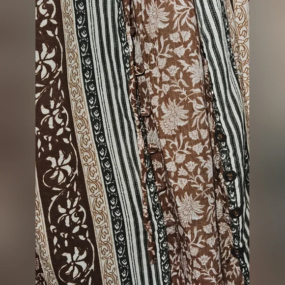 We The Free Border Batik Buttondown Top, Size XS, Brown, GUC - Picture 4 of 9